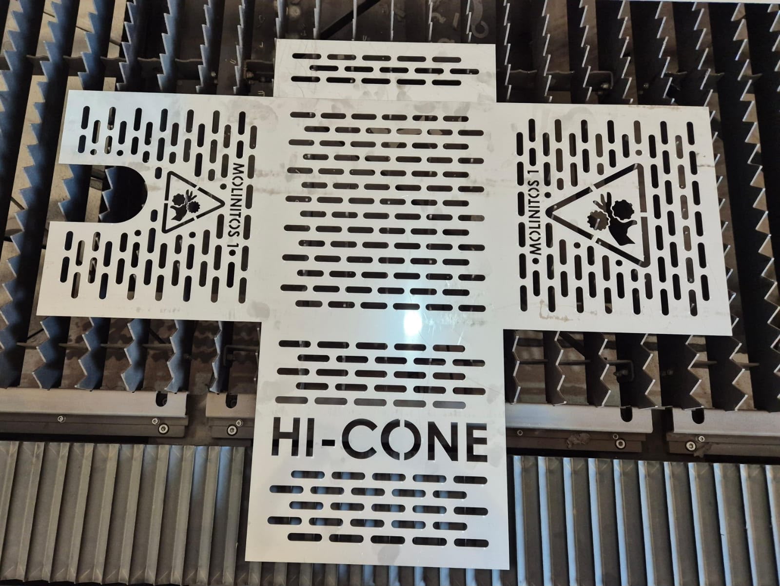 Desarrollo cortado por láser para HI-CONE